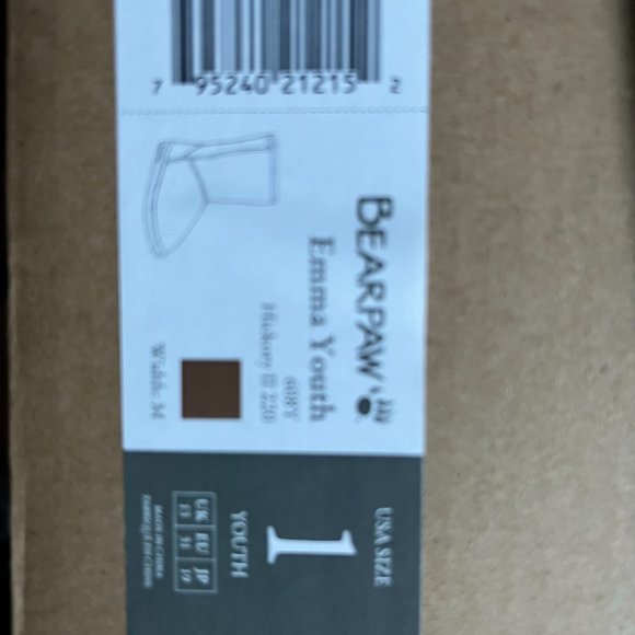 NWT: Suede and wool/sheepskin lining Youth size 1 boots - Picture 2 of 7